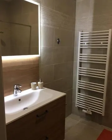 Wijndomein Zwaeneberg לינה וארוחת בוקר