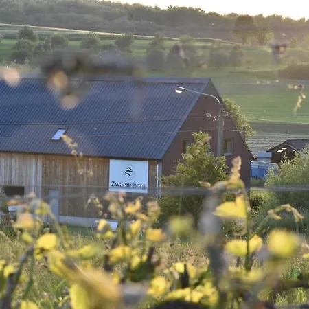 Wijndomein Zwaeneberg 4* Voeren