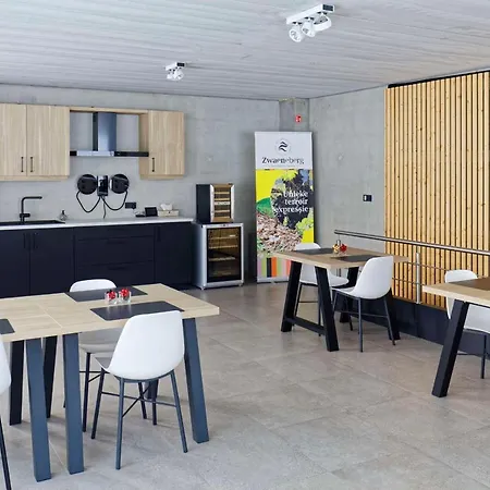 Nocleg ze śniadaniem Wijndomein Zwaeneberg 4*