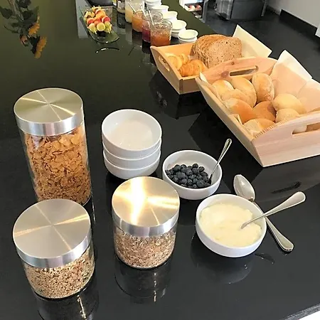 Wijndomein Zwaeneberg Bed & Breakfast 4*