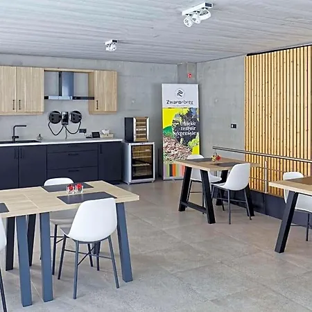 Wijndomein Zwaeneberg Bed & Breakfast 4*